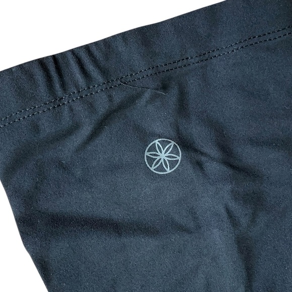 NWT | GAIAM THIGH-HIGH COMPRESSION LEG SLEEVES BLACK COTTON & SPANDEX - Picture 2 of 6